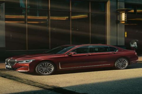 BMW Launches Updated 2019 7-Series in India, Prices Start at Rs. 1.22 Crore