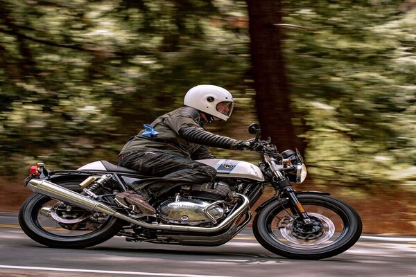 Facing Double Digit Decline, Royal Enfield Likely To Introduce 250cc Bike