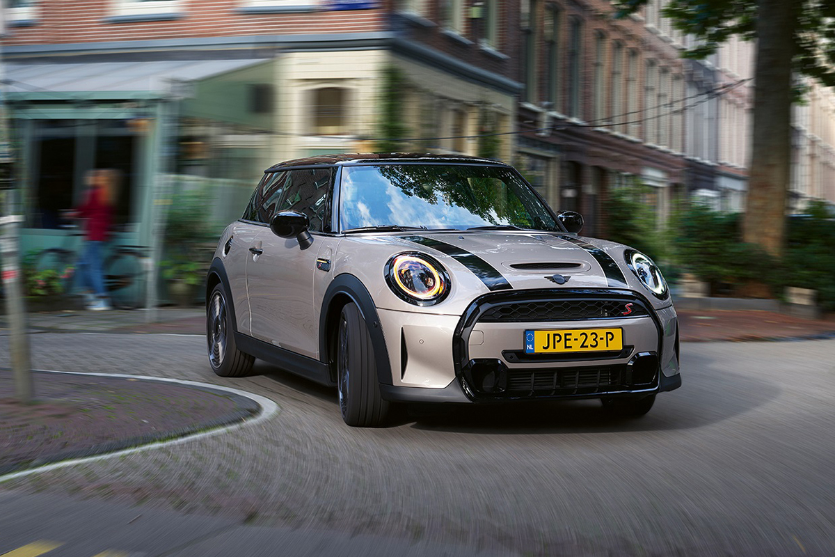 2021 Mini 3-Door, Convertible and JCW Launched in India