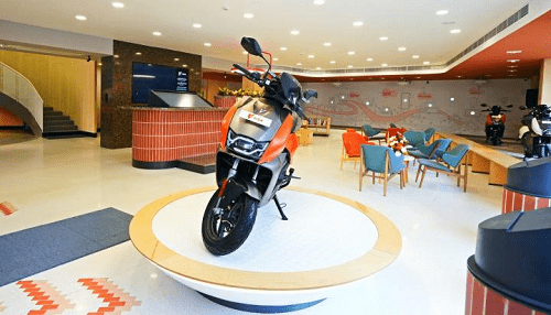 2024 Hero Vida V1 Plus Electric Scooter Relaunched at INR 1.15 Lakh