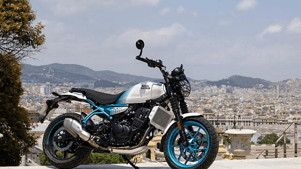 Royal Enfield Guerrilla 450 Accessories Unveiled