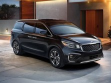 Four Variants of Kia Carnival to Hit Indian Roads