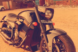 Royal Enfield Thunderbird 350 Modified into Indian Scout 