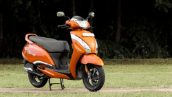 TVS Jupiter CNG Scooter Unveiled at Bharat Expo 2025