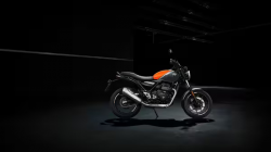Triumph Speed T4 Gets Bold New Baja Orange Color Variant