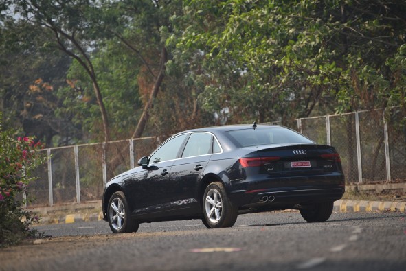 35TDI badge on the boot to indicate it's a diesel