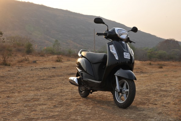 The styling is inspired from chic scooters like the Vespas and the Yamaha Fascino.