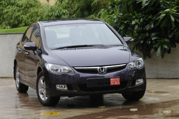 The monovolume design looks modern even today.