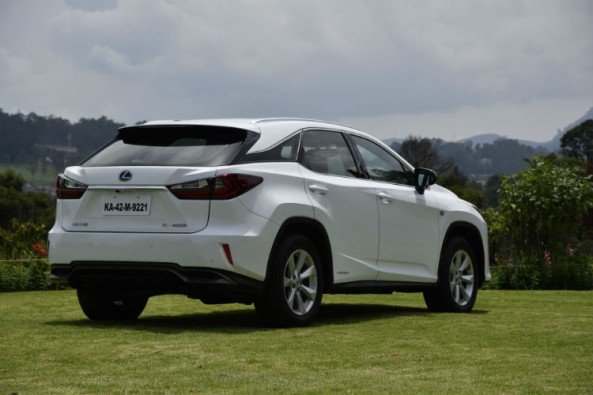 Lexus RX450h rear