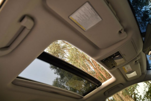Lexus LX450d sun roof