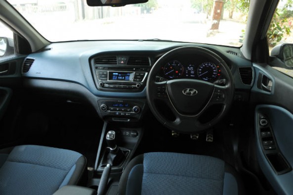 Hyundai i20 Active dashboard
