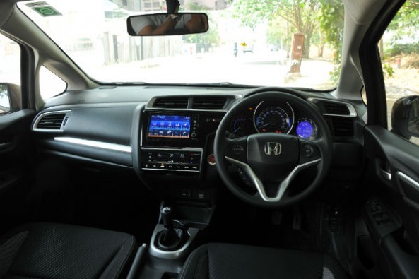 Honda WR-V dashboard