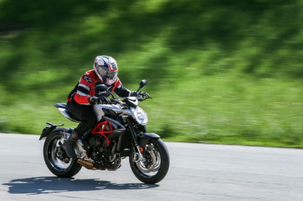 MV Agusta Brutale 800 2017 tracking