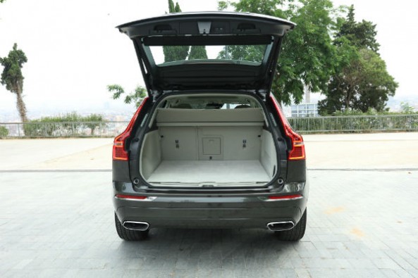 Volvo XC60 boot