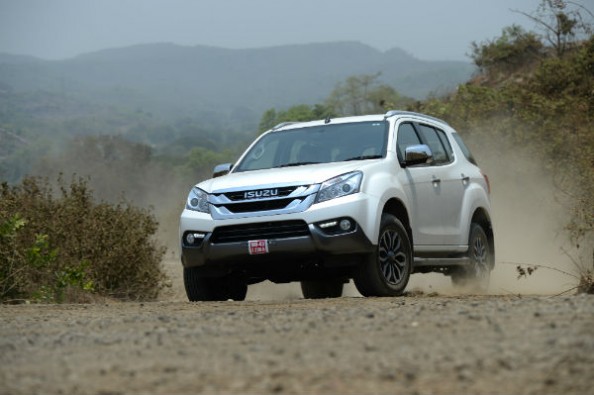 Isuzu MU-X tracking