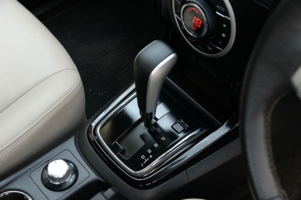 Isuzu MU-X  gear lever