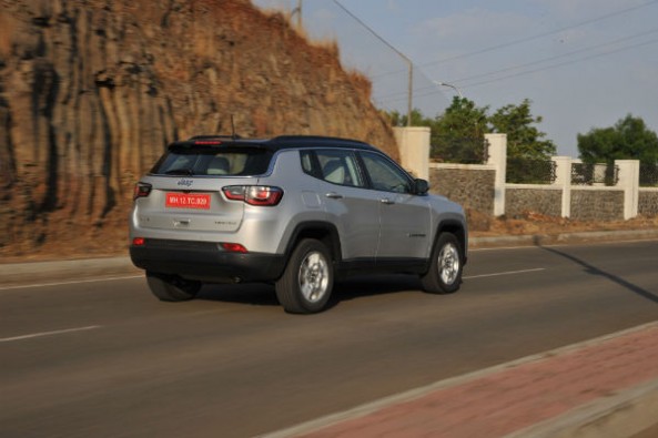Jeep Compass rear tracking