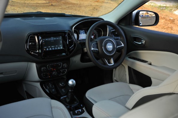 Jeep Compass cabin