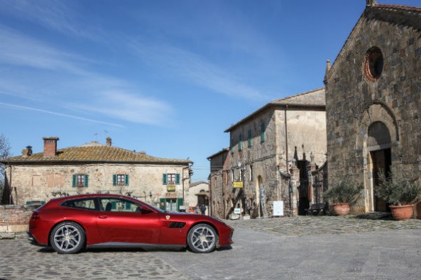 Ferrari GTC4Lusso T side