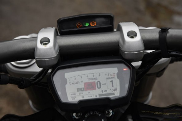 Ducati xDiavel instrument cluster