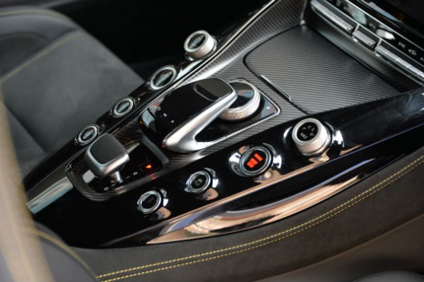 Gear-lever placed a bit too far behind on the centre-console. 