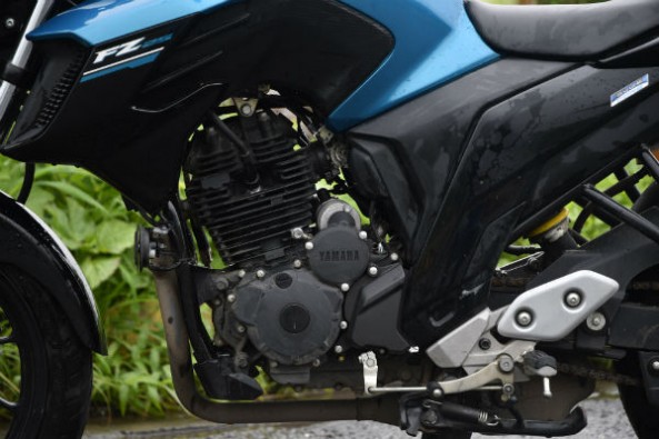 The FZ25 makes 20.9hp from its 249cc, single-cylinder air-and-oil-cooled motor.