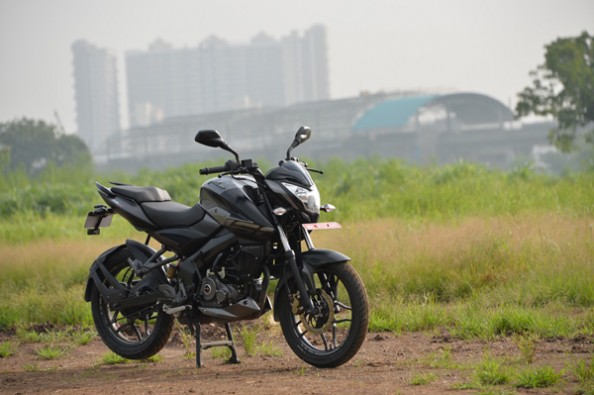 Bajaj Pulsar NS160 front.