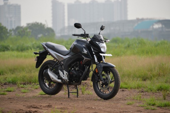 Honda Hornet CB160 front.