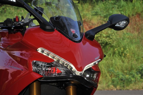 Panigale style front end