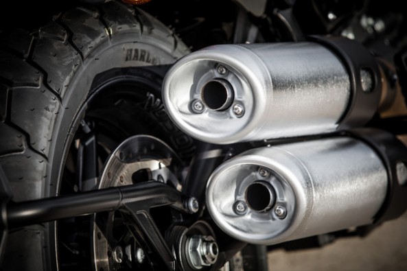 Stubby exhaust tips.