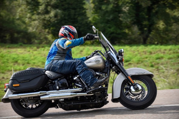 Harley-Davidson Heritage Classic rear.