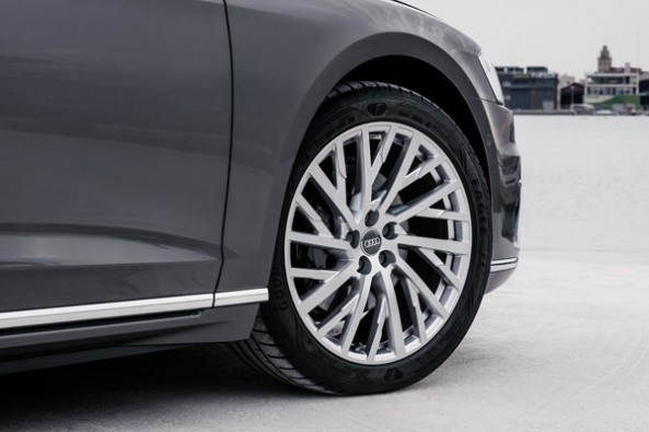 Neat looking alloy wheel design.