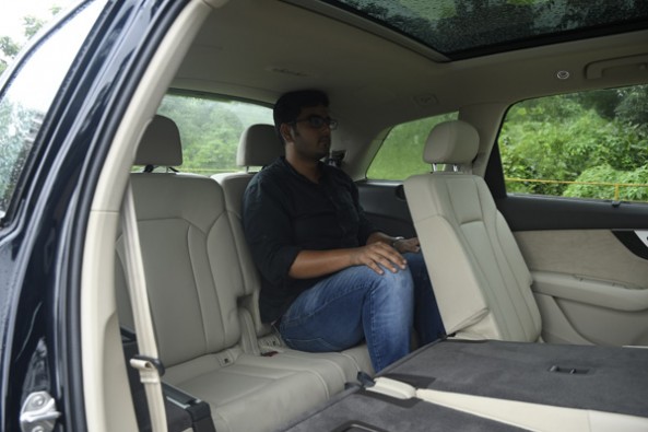 Third-row space in the Q7.