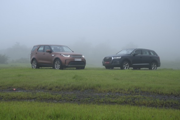 Land Rover Discovery vs Audi Q7 front.
