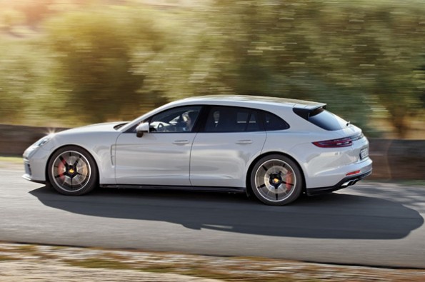 The station-wagon like roofline on the Turismo.