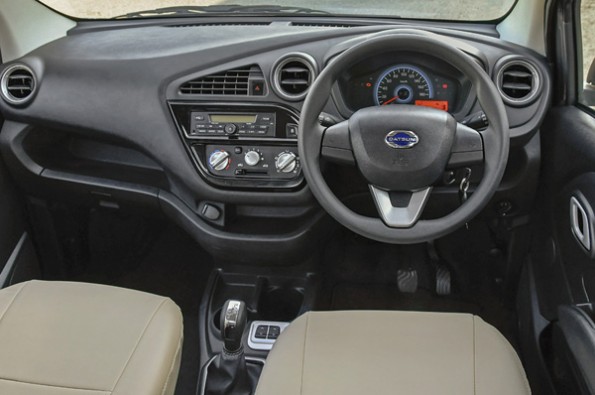 The complete dashboard in the Datsun.