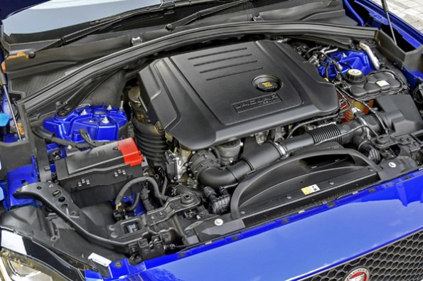 179hp 2.0-litre Ingenium diesel, mated to an 8-speed automatic gearbox.