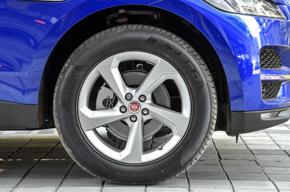 Alloy wheels look small on a car this size.