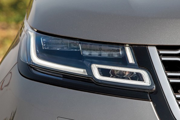 The LED DRLs on the headlight look neat.