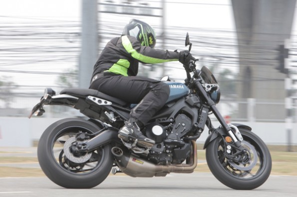 The motorcycle can cuise at low speeds in 6th gear.