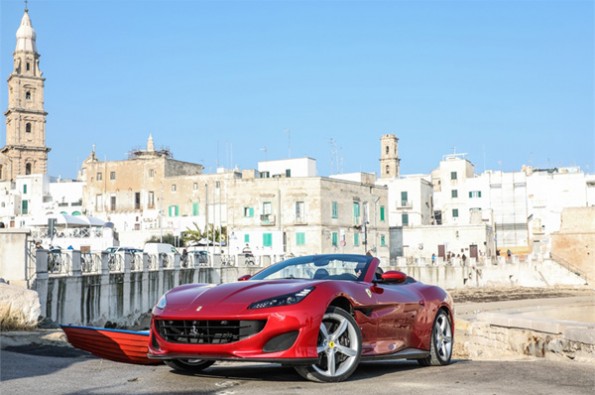 Typical large Ferrari mouth on the car.