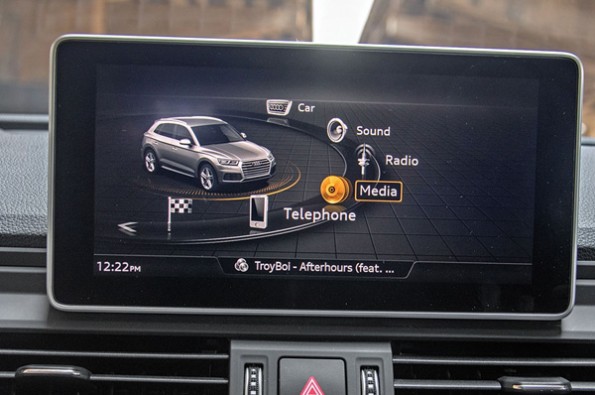 The simple but practical infotainment screen in the Q5.