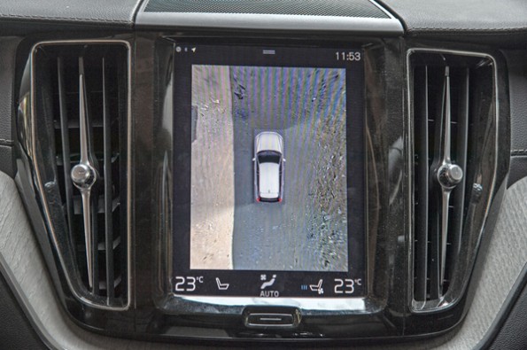 The large vertical screen works well.