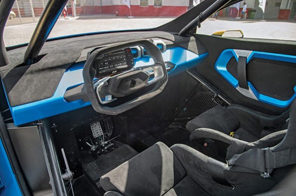 The rectangular triangle like a formula race car.