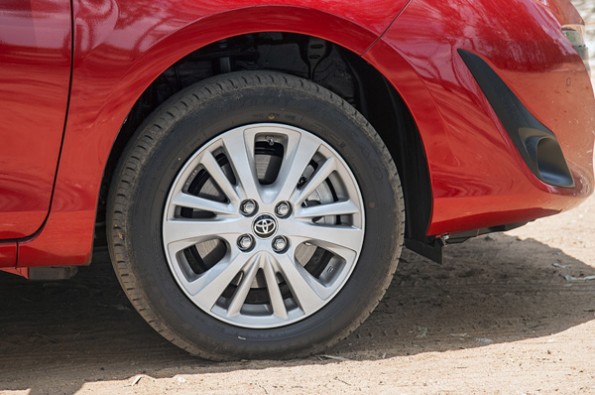 The alloy wheels are one size too small.