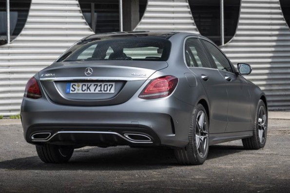 The LED layout in the tailight is different.