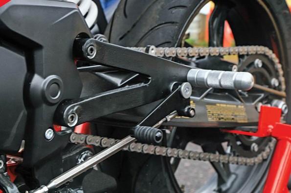 The race bike was equipped with rear-sets.