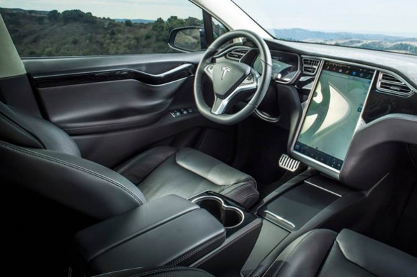 Everything is controlled by the touchscreen.