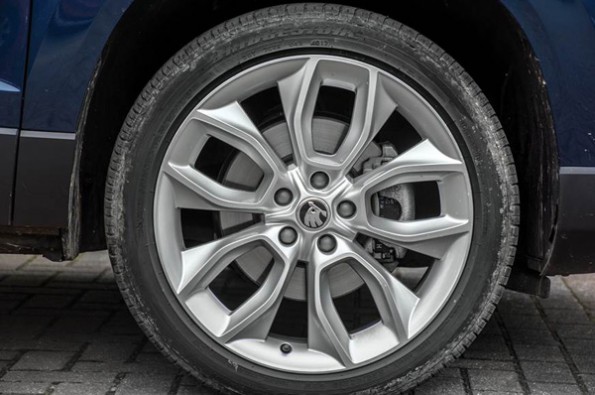 The wheel design is unique on the Karoq.