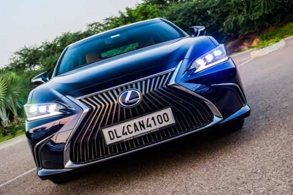 Lexus_ES_300h_13